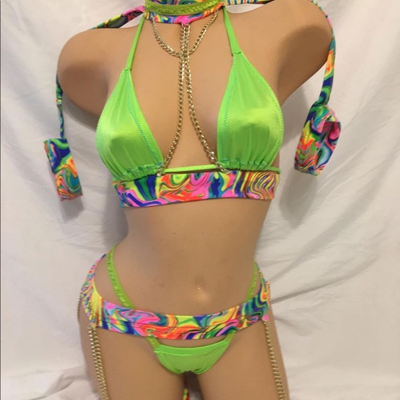 Performance / dance wear - Picture 2 of 3